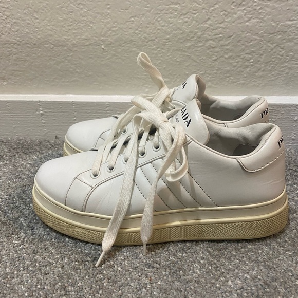 Pre-Loved Authentic PRADA sneakers - Picture 2 of 4